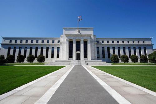 经济学家称美联储已陷入困境，只有两个选择